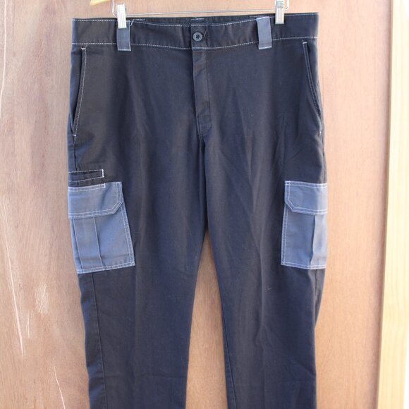 Dickies Men’s Slim Straight Work Pants 38x30 Black w/ Grey Cargo Pockets - Picture 1 of 6